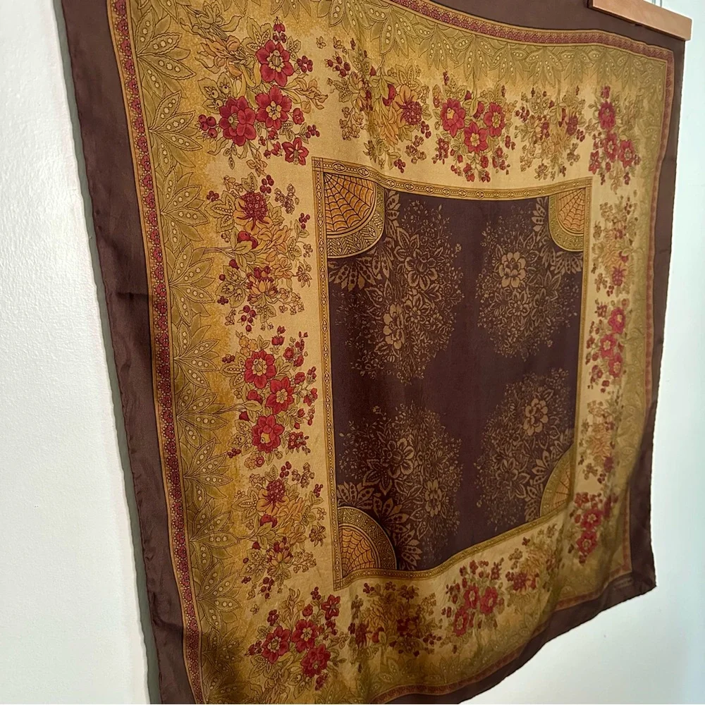 Vintage COACH Silk Floral Large Square Scarf - Picture 5 of 9